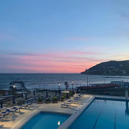 I Due Soli On The Beach سانريمو
